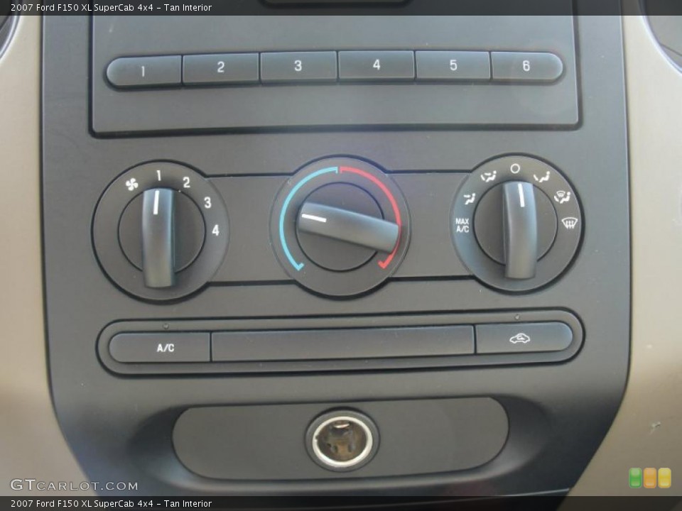Tan Interior Controls for the 2007 Ford F150 XL SuperCab 4x4 #47073428