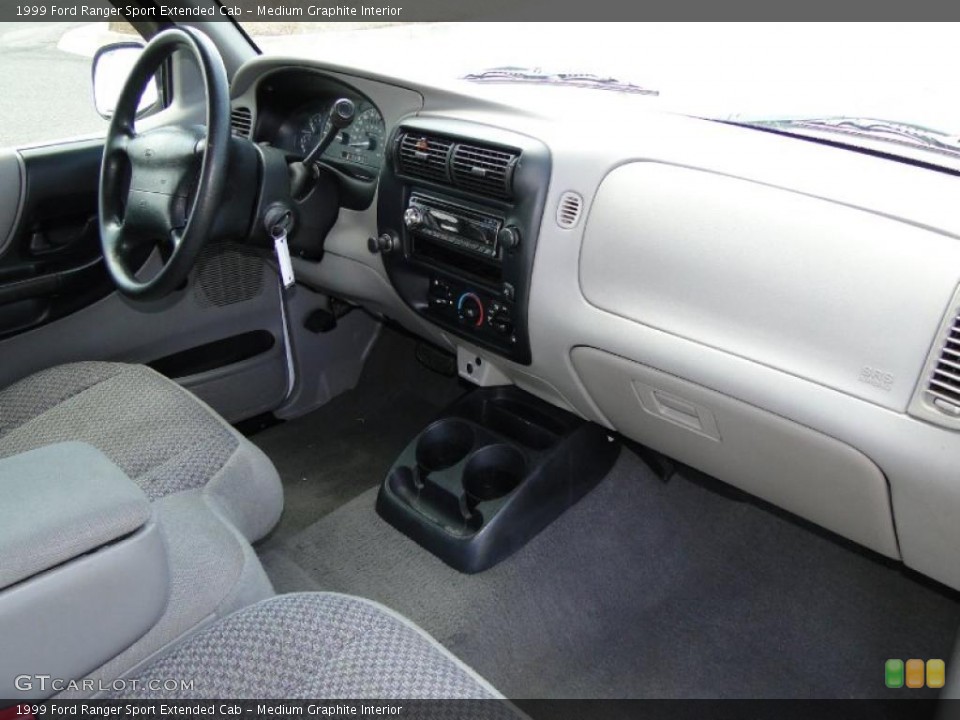 Medium Graphite Interior Photo for the 1999 Ford Ranger Sport Extended Cab #47074148