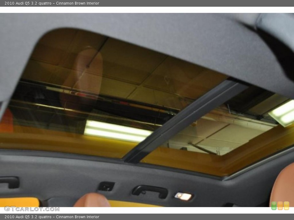 Cinnamon Brown Interior Sunroof for the 2010 Audi Q5 3.2 quattro #47079506