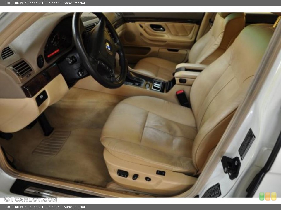 Sand Interior Photo for the 2000 BMW 7 Series 740iL Sedan #47082338