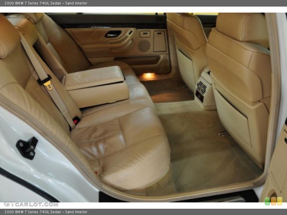 Sand Interior Photo for the 2000 BMW 7 Series 740iL Sedan #47082392