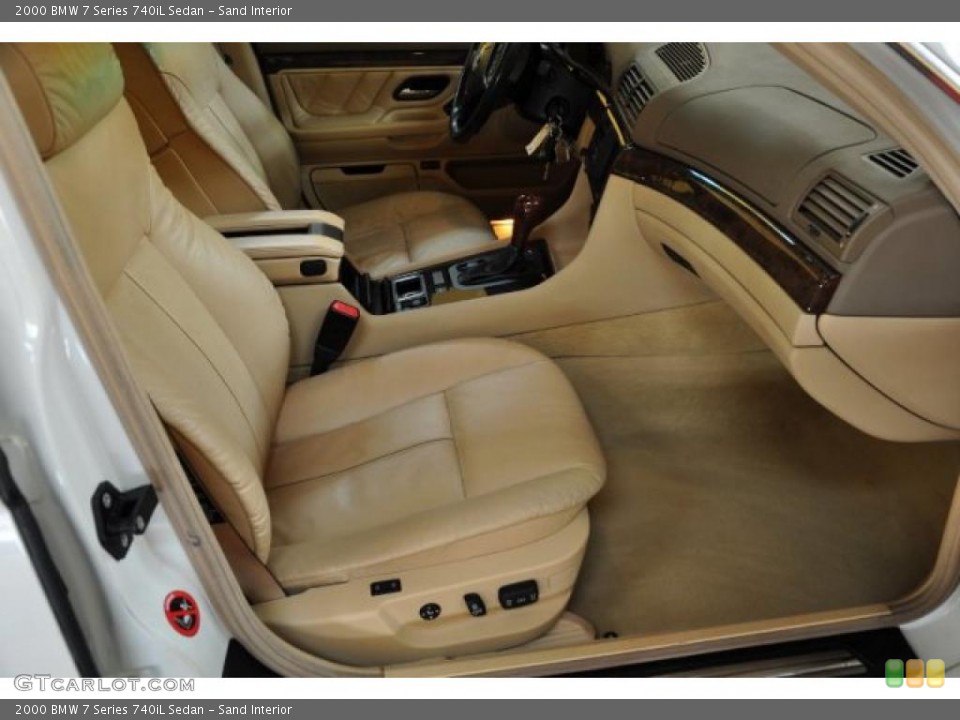 Sand Interior Photo for the 2000 BMW 7 Series 740iL Sedan #47082407