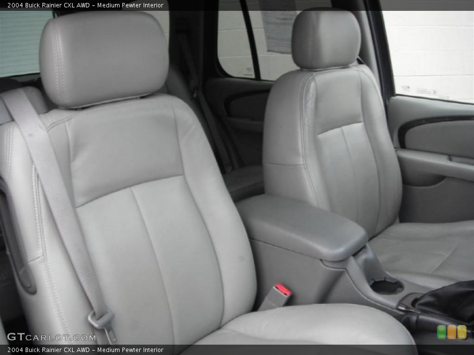 Medium Pewter Interior Photo for the 2004 Buick Rainier CXL AWD #47088908