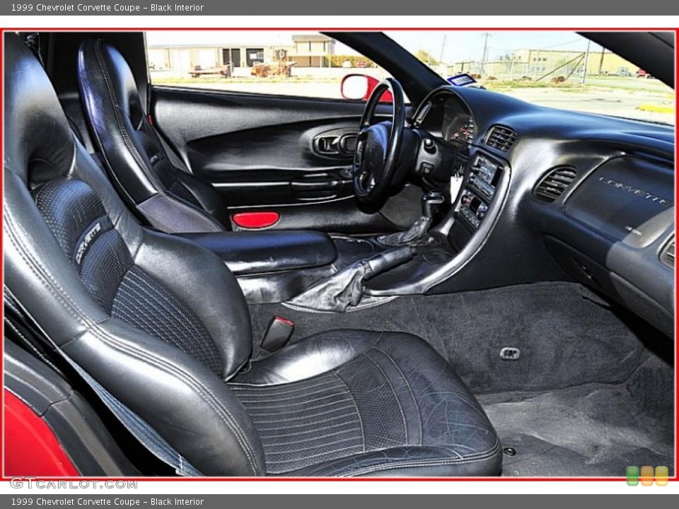 Black Interior Photo for the 1999 Chevrolet Corvette Coupe #47090594