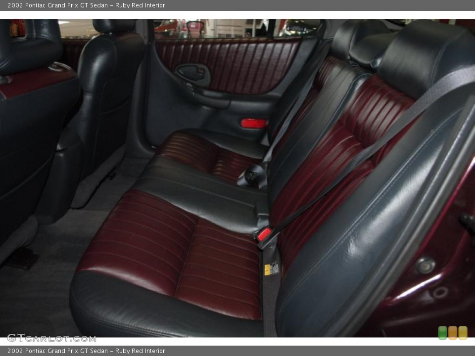 Ruby Red Interior Photo for the 2002 Pontiac Grand Prix GT Sedan #47090645
