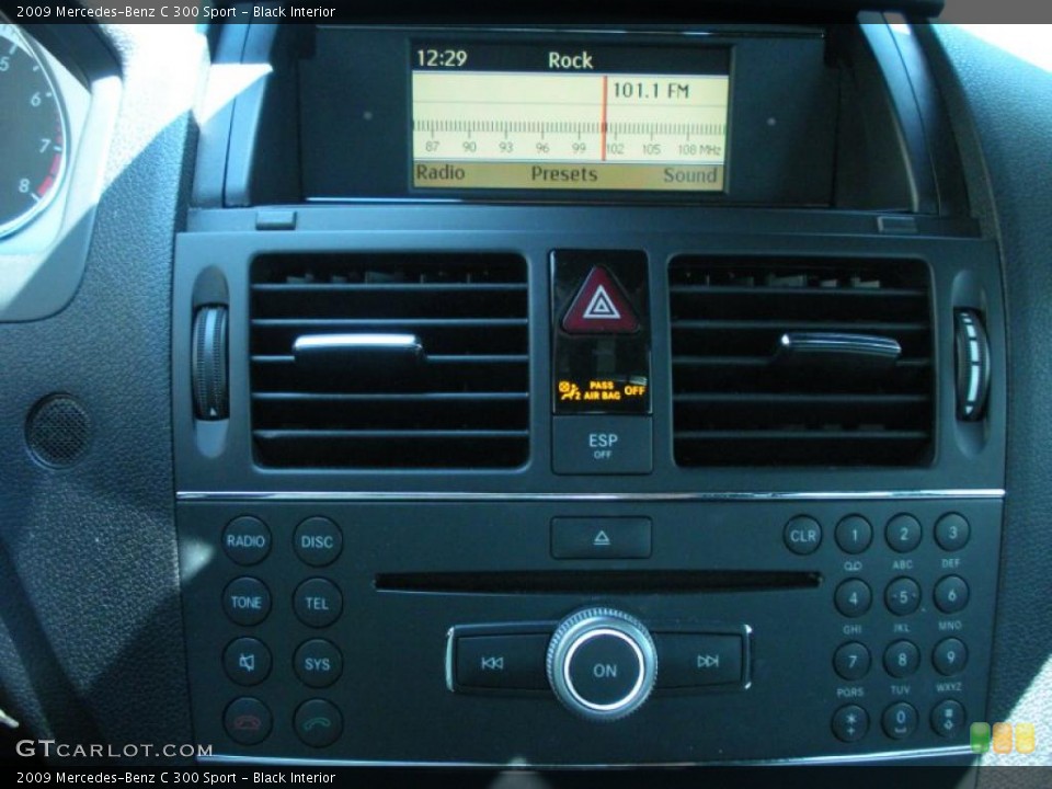 Black Interior Controls for the 2009 Mercedes-Benz C 300 Sport #47091314