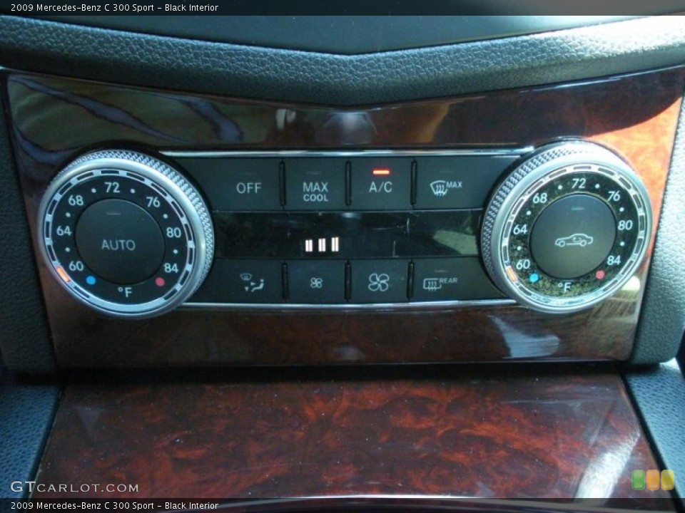 Black Interior Controls for the 2009 Mercedes-Benz C 300 Sport #47091329