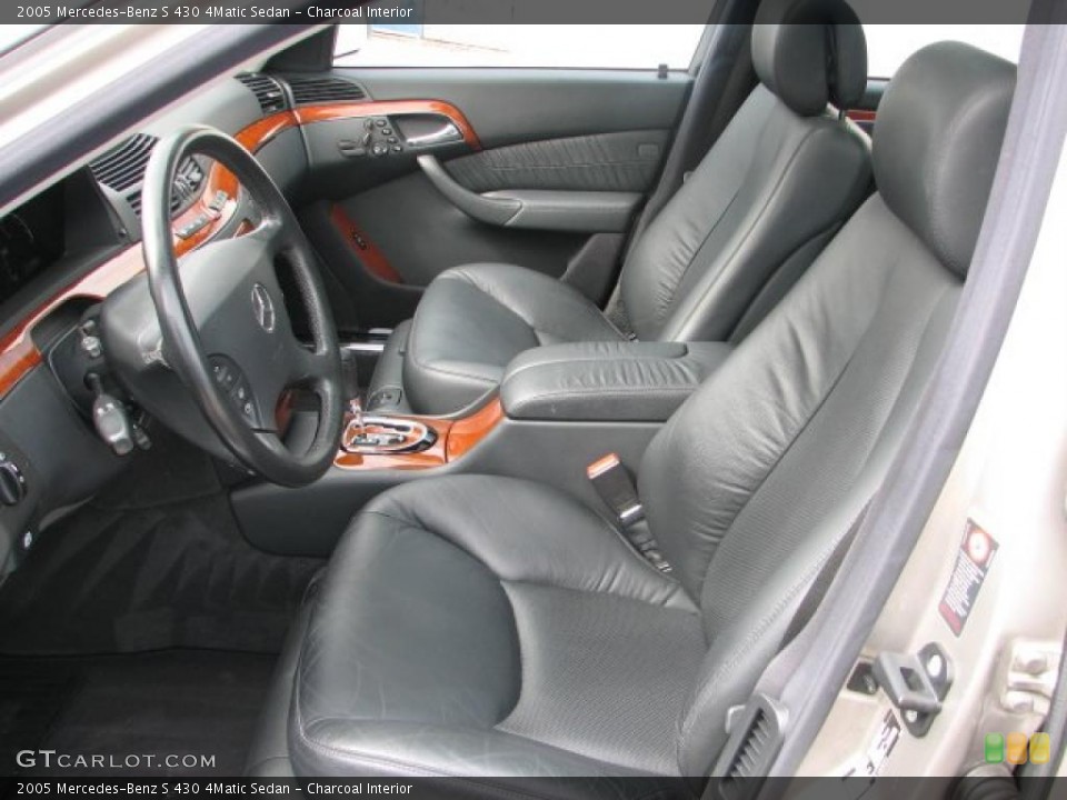 Charcoal Interior Photo for the 2005 Mercedes-Benz S 430 4Matic Sedan #47091902