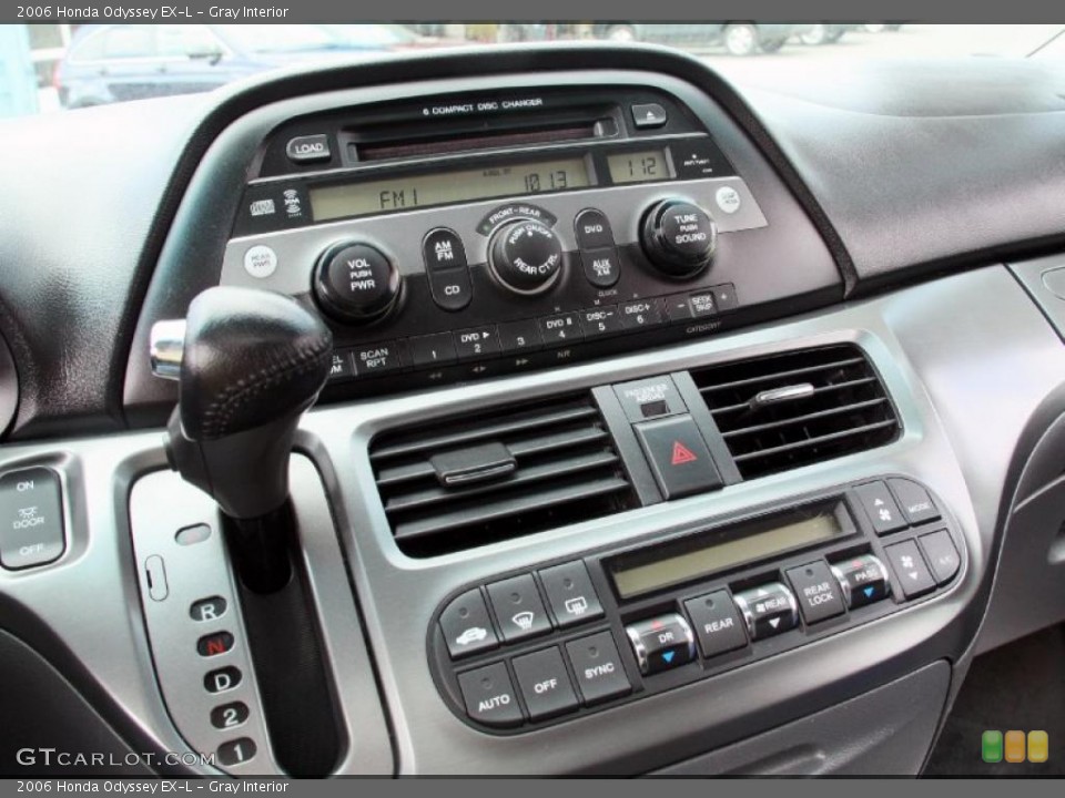 Gray Interior Controls for the 2006 Honda Odyssey EX-L #47113502