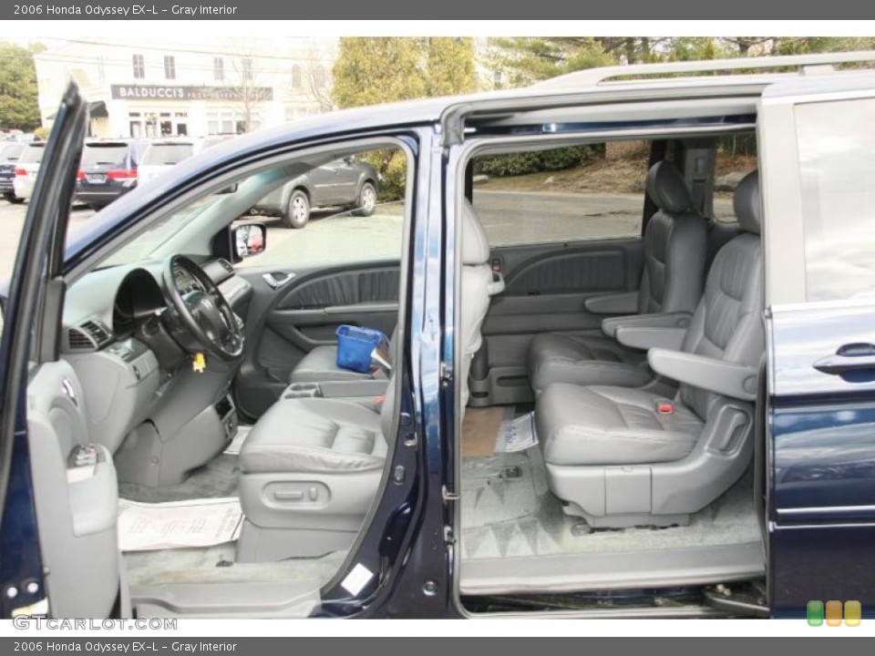 Gray Interior Photo for the 2006 Honda Odyssey EX-L #47113673