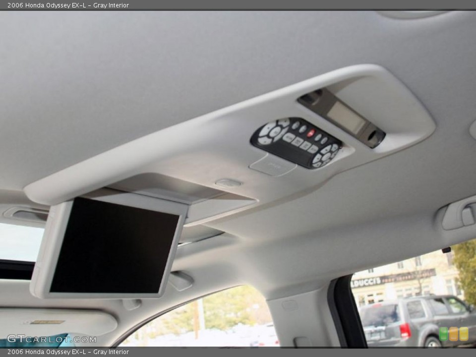 Gray Interior Controls for the 2006 Honda Odyssey EX-L #47113688