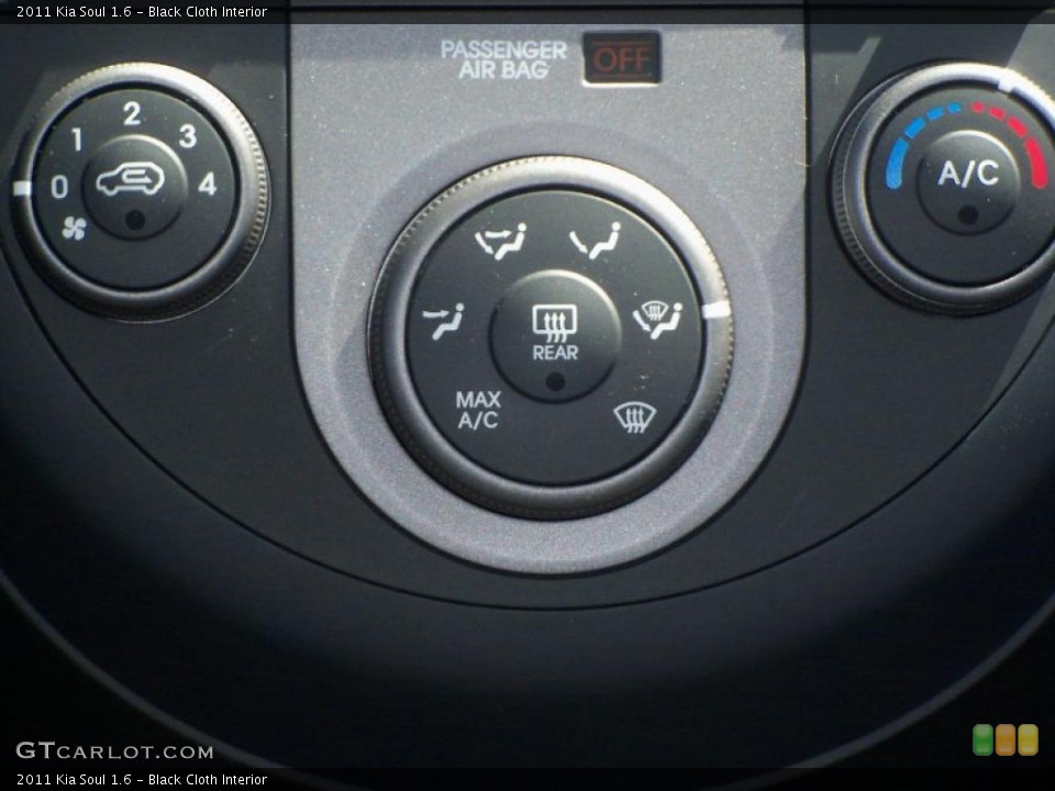 Black Cloth Interior Controls for the 2011 Kia Soul 1.6 #47122992