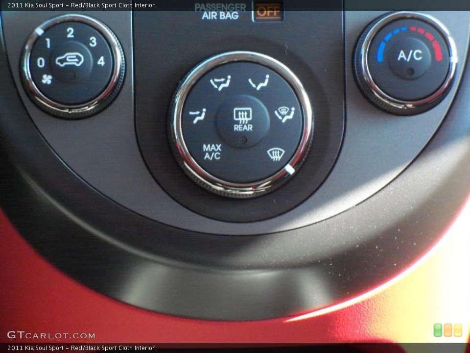 Red/Black Sport Cloth Interior Controls for the 2011 Kia Soul Sport #47125308