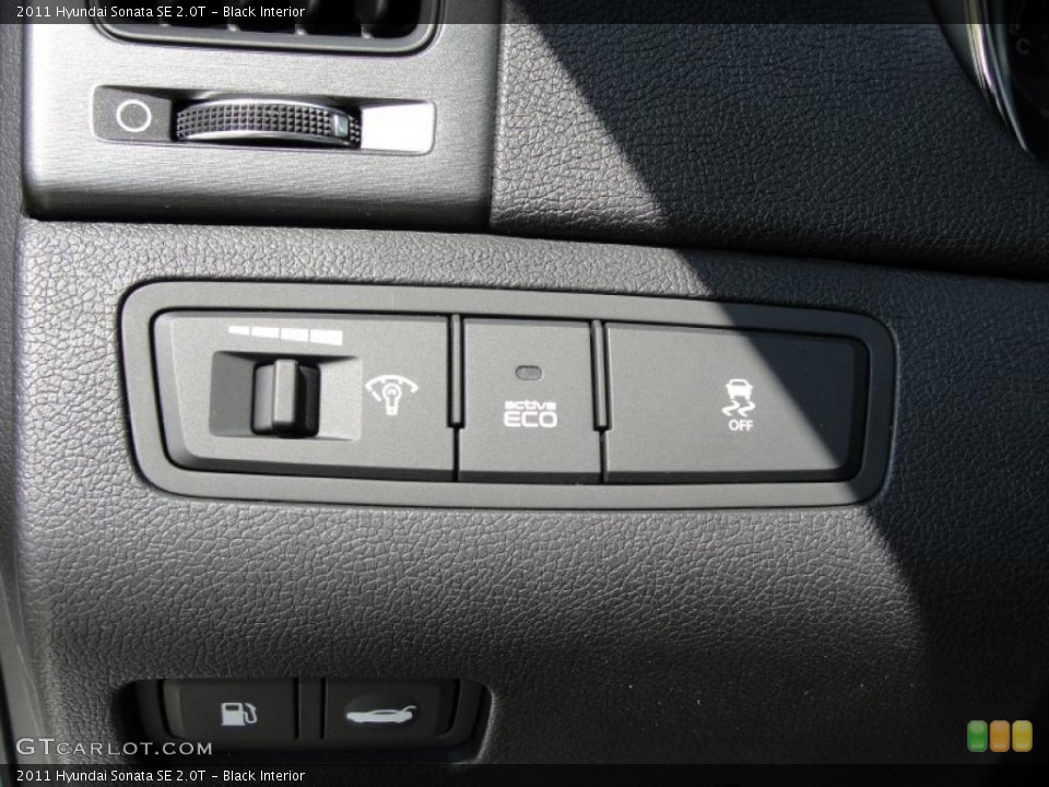 Black Interior Controls for the 2011 Hyundai Sonata SE 2.0T #47127846