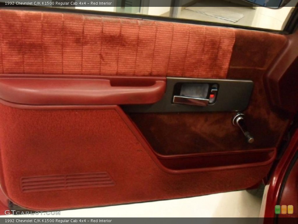Red Interior Door Panel for the 1992 Chevrolet C/K K1500 Regular Cab 4x4 #47128509