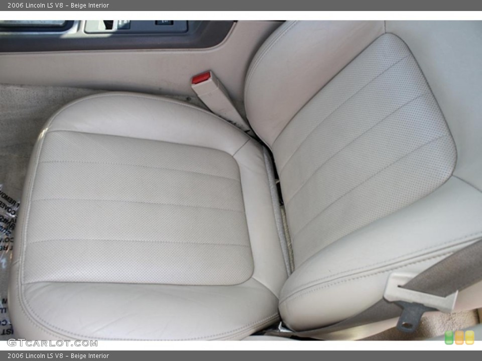 Beige Interior Photo for the 2006 Lincoln LS V8 #47130711