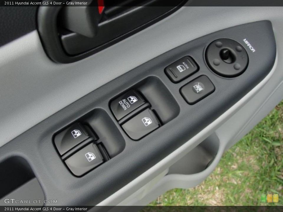Gray Interior Controls for the 2011 Hyundai Accent GLS 4 Door #47131104