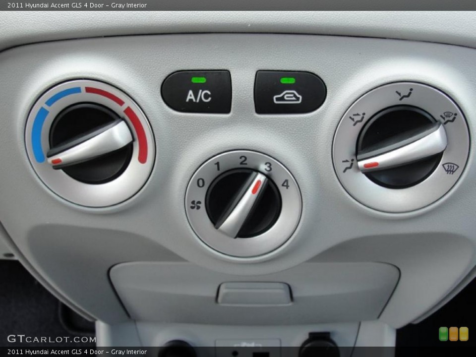 Gray Interior Controls for the 2011 Hyundai Accent GLS 4 Door #47131191