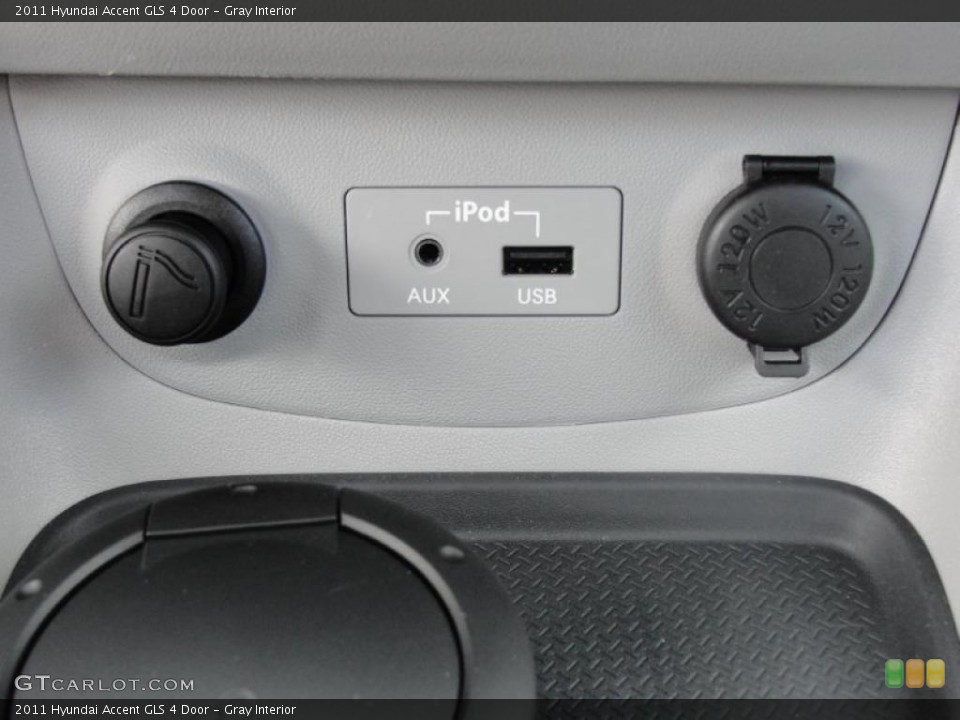 Gray Interior Controls for the 2011 Hyundai Accent GLS 4 Door #47131206