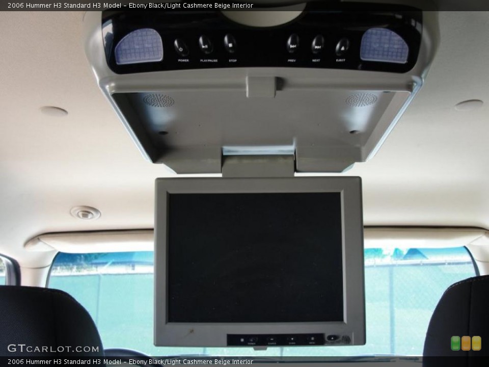Ebony Black/Light Cashmere Beige Interior Photo for the 2006 Hummer H3  #47132499