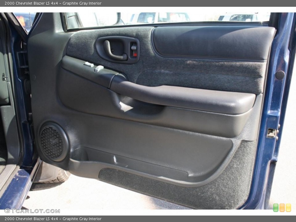 Graphite Gray Interior Door Panel for the 2000 Chevrolet Blazer LS 4x4 #47133321