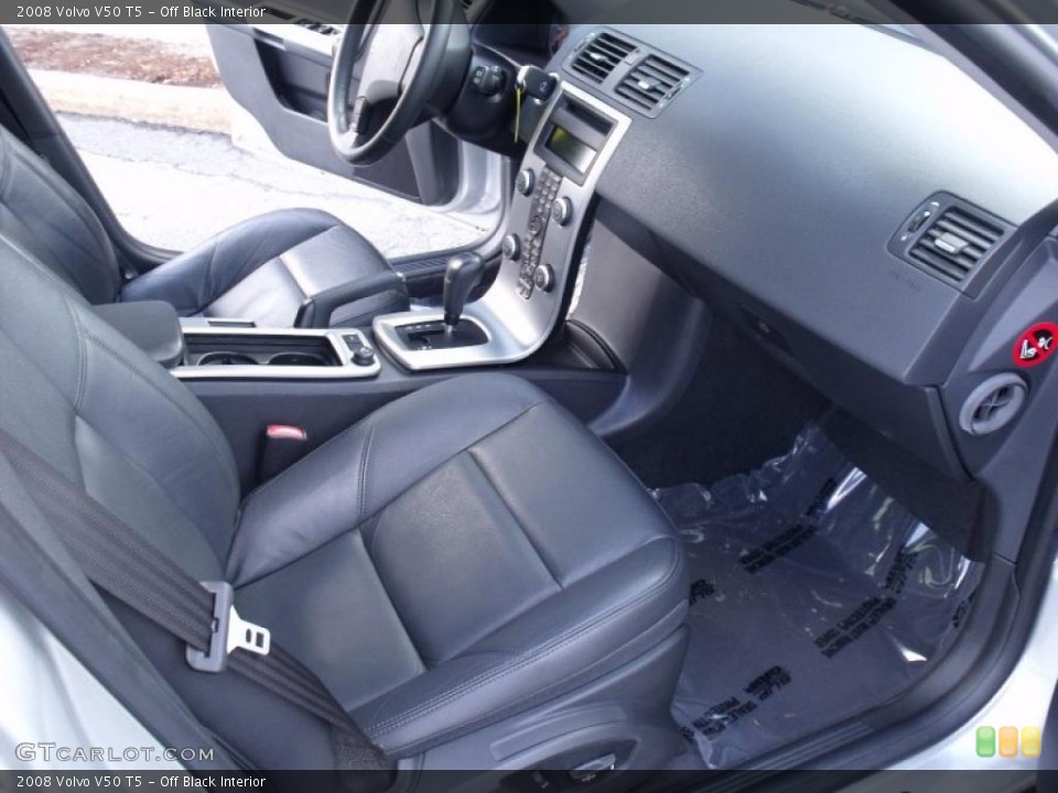 Off Black Interior Photo for the 2008 Volvo V50 T5 #47133474