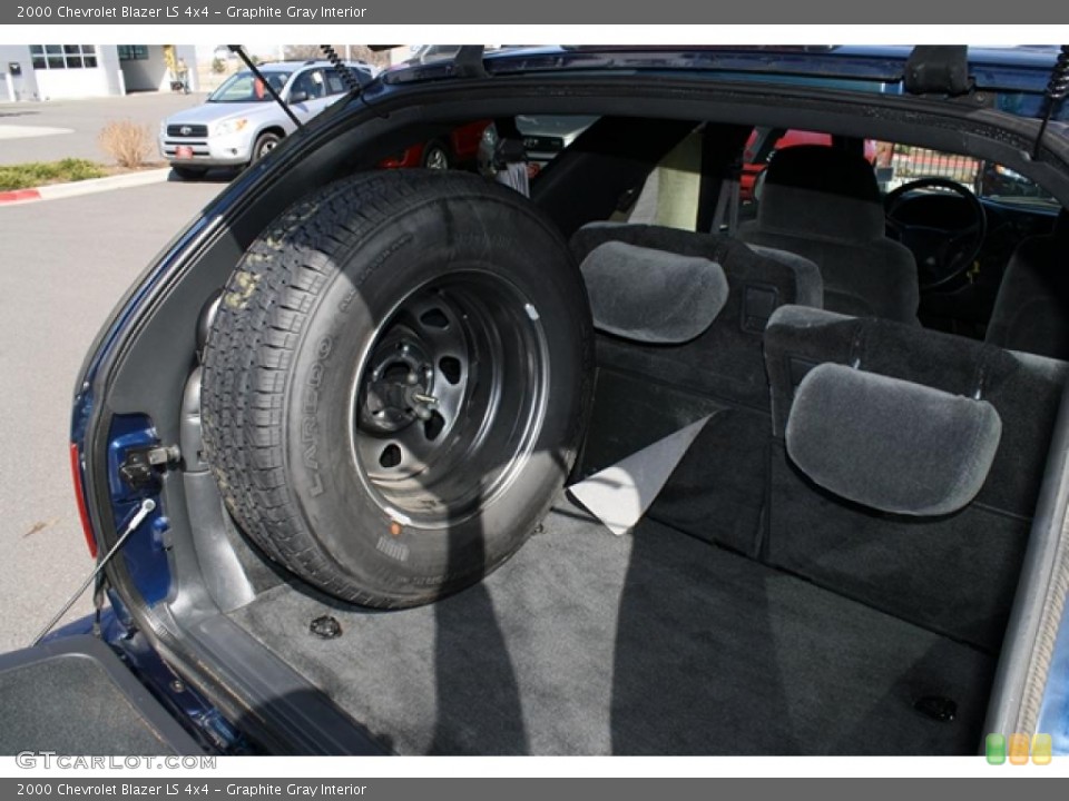 Graphite Gray Interior Trunk for the 2000 Chevrolet Blazer LS 4x4 #47133516
