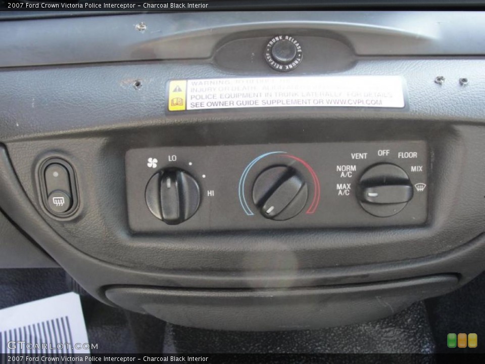 Charcoal Black Interior Controls for the 2007 Ford Crown Victoria Police Interceptor #47133735