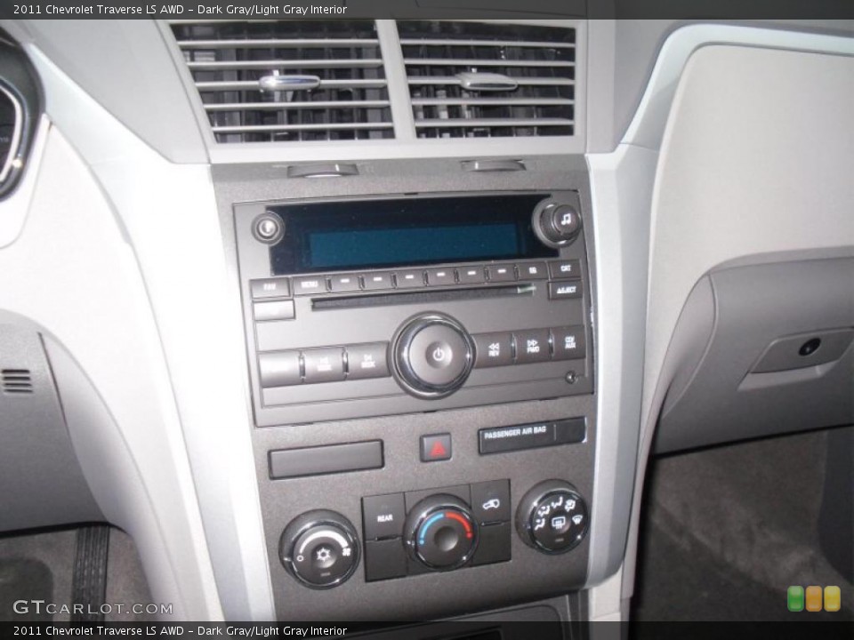 Dark Gray/Light Gray Interior Controls for the 2011 Chevrolet Traverse LS AWD #47135316