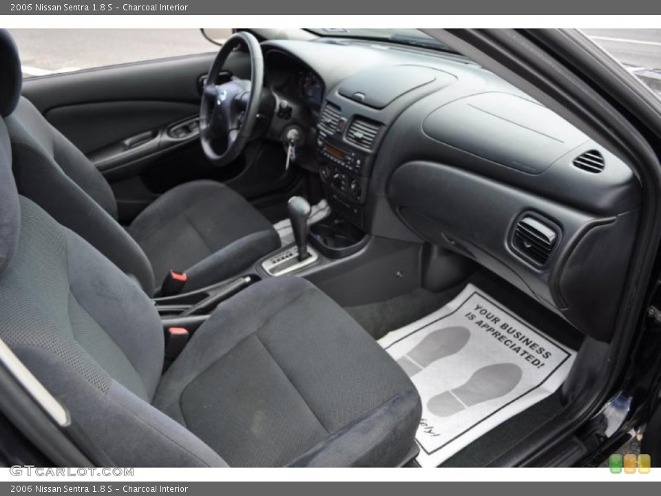 Charcoal Interior Photo for the 2006 Nissan Sentra 1.8 S #47138130