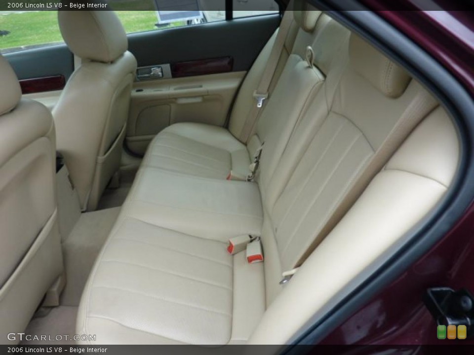 Beige Interior Photo for the 2006 Lincoln LS V8 #47138865