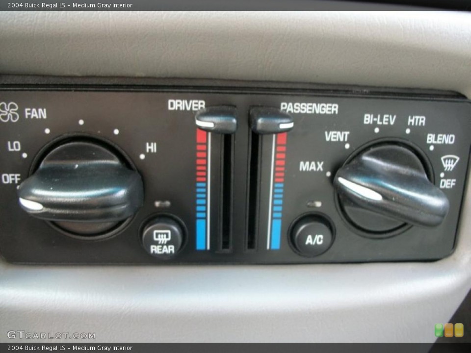 Medium Gray Interior Controls for the 2004 Buick Regal LS #47141547
