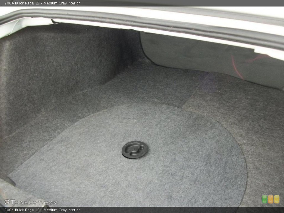 Medium Gray Interior Trunk for the 2004 Buick Regal LS #47141634