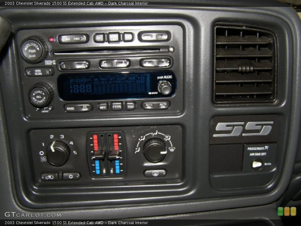 Dark Charcoal Interior Controls for the 2003 Chevrolet Silverado 1500 SS Extended Cab AWD #47143956