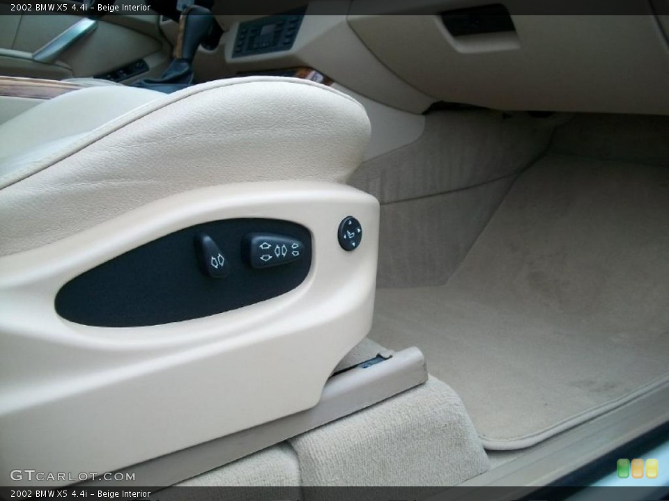 Beige Interior Controls for the 2002 BMW X5 4.4i #47146305