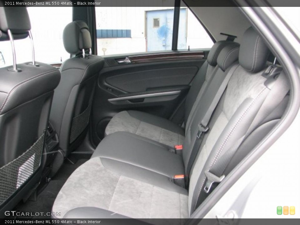 Black Interior Photo for the 2011 Mercedes-Benz ML 550 4Matic #47146986
