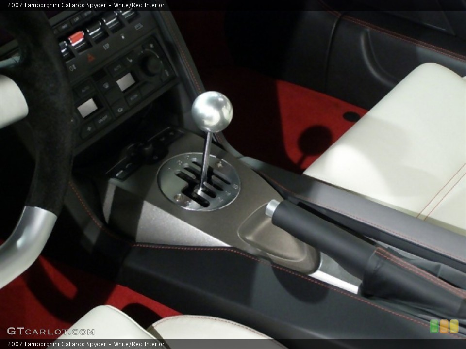 White/Red Interior Transmission for the 2007 Lamborghini Gallardo Spyder #47147