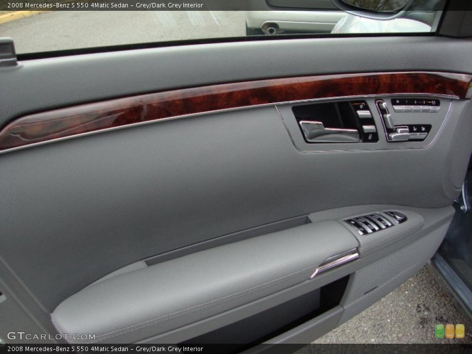 Grey/Dark Grey Interior Door Panel for the 2008 Mercedes-Benz S 550 4Matic Sedan #47151432