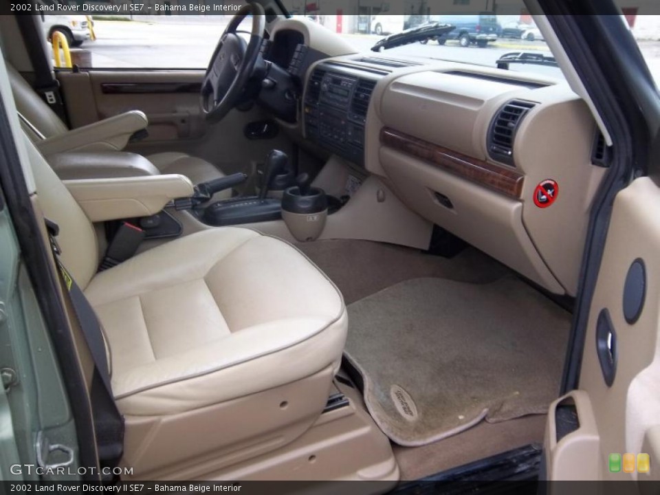 Bahama Beige Interior Photo for the 2002 Land Rover Discovery II SE7 #47153916