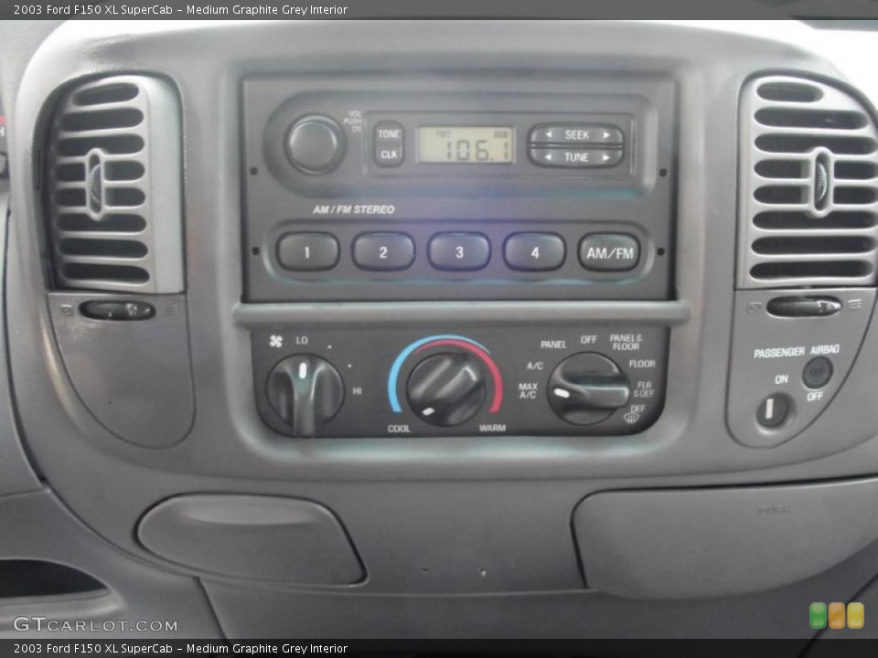 Medium Graphite Grey Interior Controls for the 2003 Ford F150 XL SuperCab #47159259