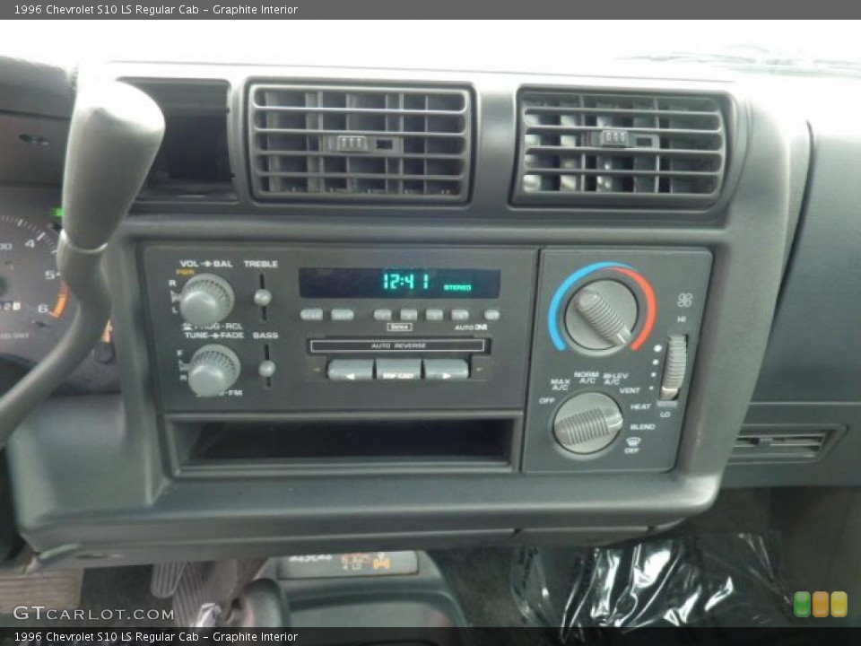 Graphite Interior Controls for the 1996 Chevrolet S10 LS Regular Cab #47159424