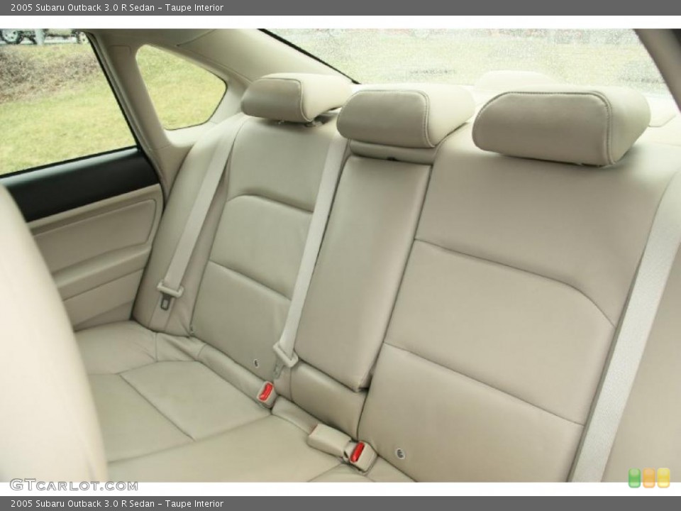 Taupe Interior Photo for the 2005 Subaru Outback 3.0 R Sedan #47160891