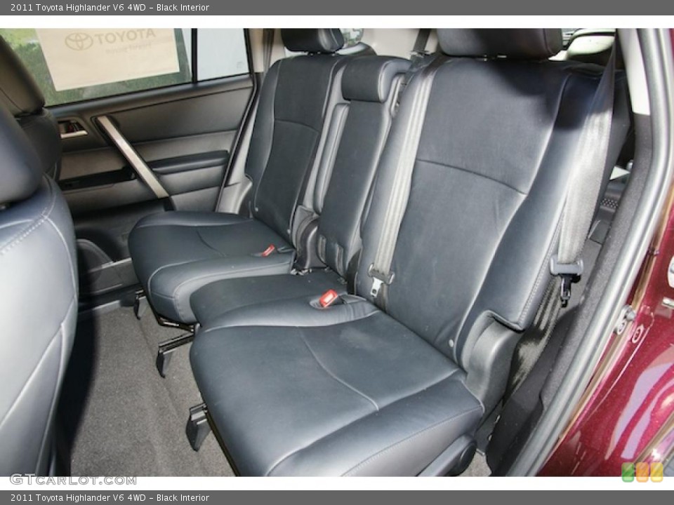 Black Interior Photo for the 2011 Toyota Highlander V6 4WD #47162277