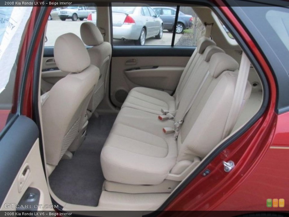 Beige Interior Photo for the 2008 Kia Rondo LX V6 #47168190
