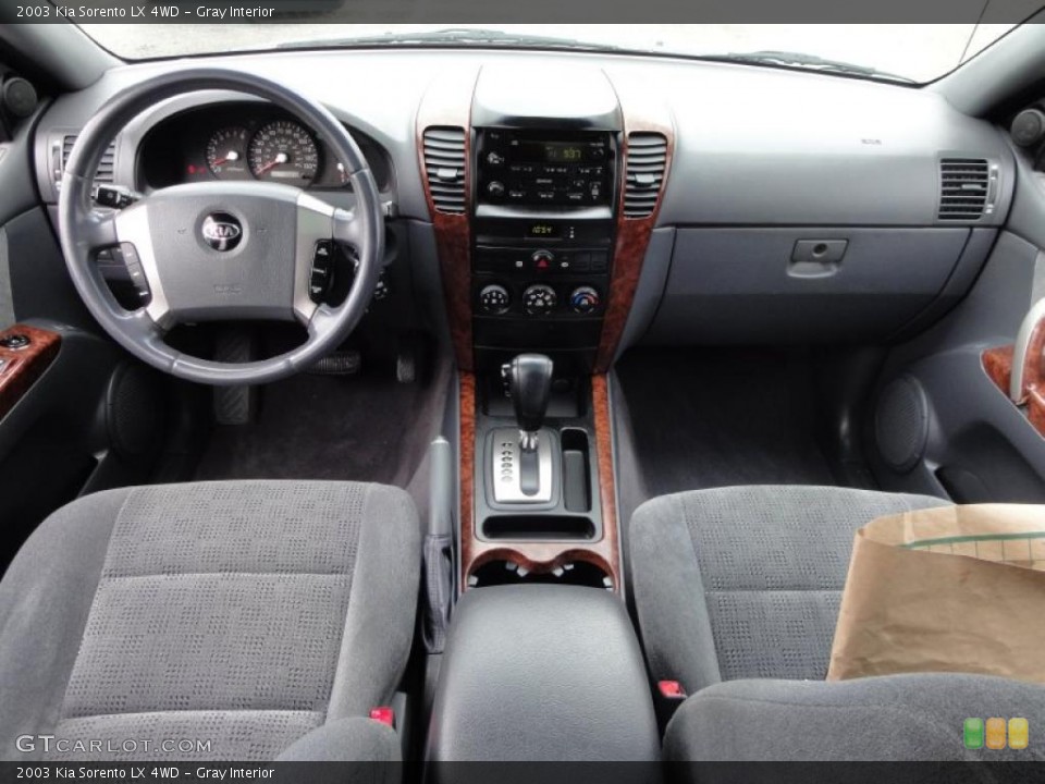 Gray Interior Dashboard for the 2003 Kia Sorento LX 4WD #47169072