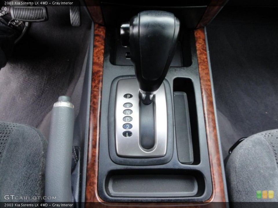 Gray Interior Transmission for the 2003 Kia Sorento LX 4WD #47169198
