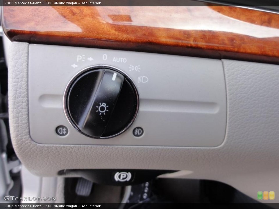 Ash Interior Controls for the 2006 Mercedes-Benz E 500 4Matic Wagon #47170167