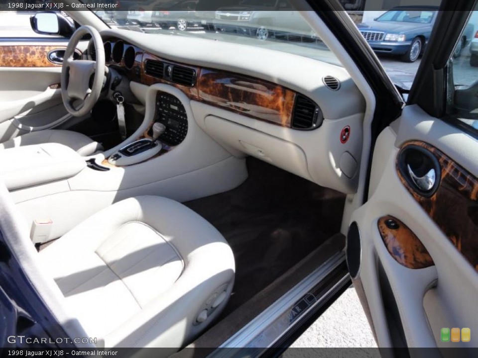 Oatmeal Interior Photo for the 1998 Jaguar XJ XJ8 #47171739