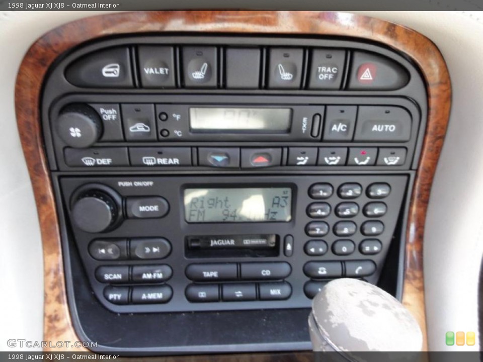 Oatmeal Interior Controls for the 1998 Jaguar XJ XJ8 #47171988