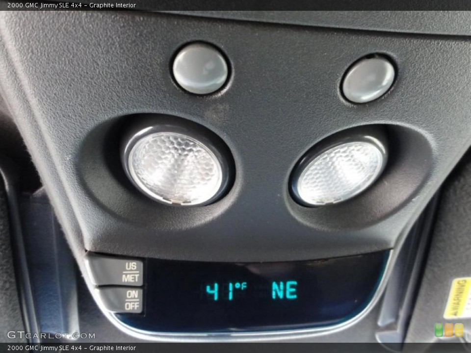 Graphite Interior Controls for the 2000 GMC Jimmy SLE 4x4 #47172426